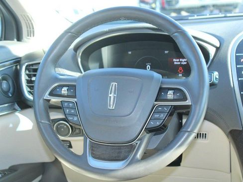 Used 2019 Lincoln Nautilus Reserve w/ Driver Assistance Package image 15