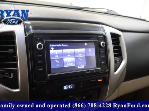 Used 2014 Toyota Tacoma PreRunner image 23