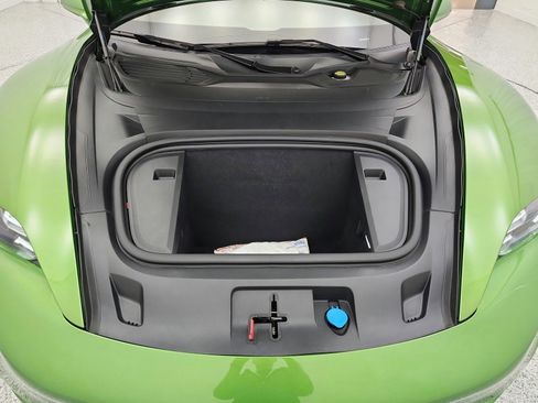 Used 2020 Porsche Taycan image 15