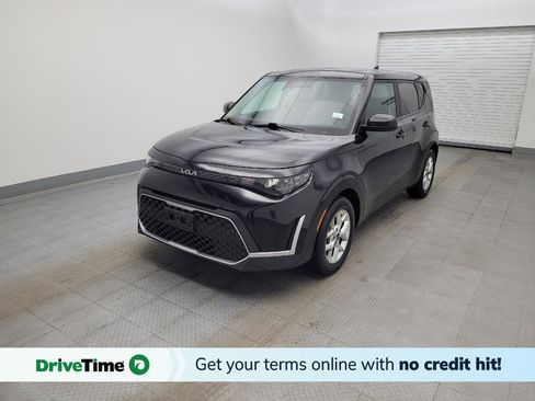 Used 2023 Kia Soul S image 1
