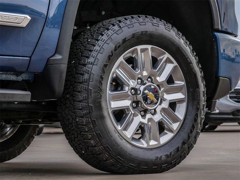 Used 2025 Chevrolet Silverado 2500 High Country w/ Technology Package image 9