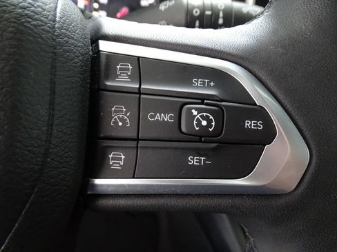 Certified 2025 Jeep Compass Limited AWD/4WD image 8