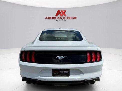 Used 2023 Ford Mustang Premium image 4