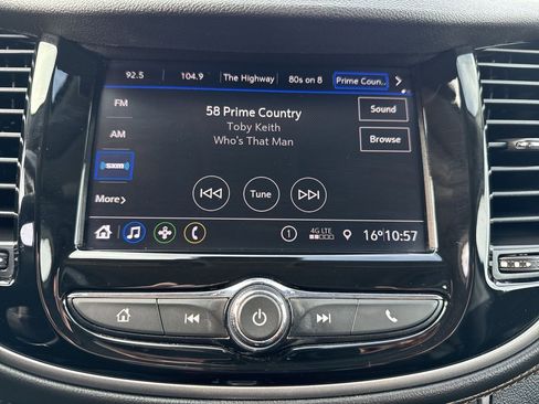 Certified 2020 Chevrolet Trax LT w/ Driver Confidence Package image 12