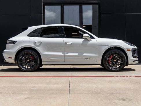 Certified 2024 Porsche Macan GTS AWD/4WD image 12