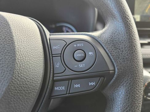 Certified 2025 Toyota RAV4 XLE image 32