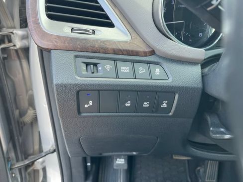 Used 2017 Hyundai Santa Fe AWD image 31