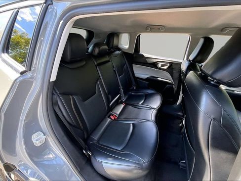 Used 2022 Jeep Compass Limited AWD/4WD image 19