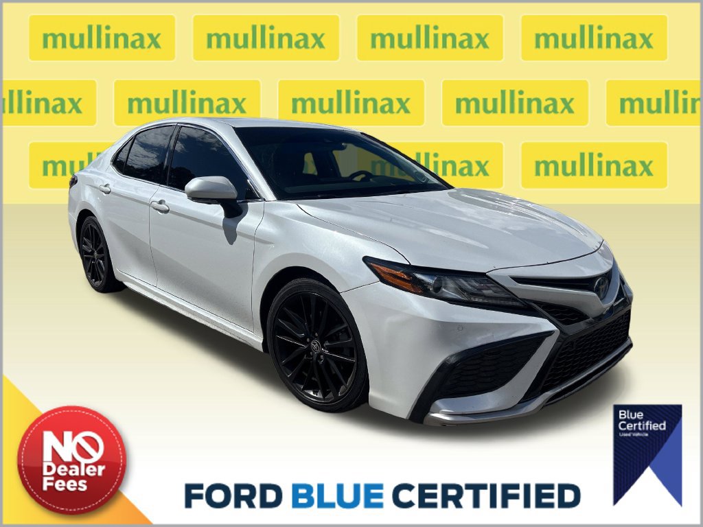 Used 2023 Toyota Camry XSE w/ Navigation Package FWD image 1