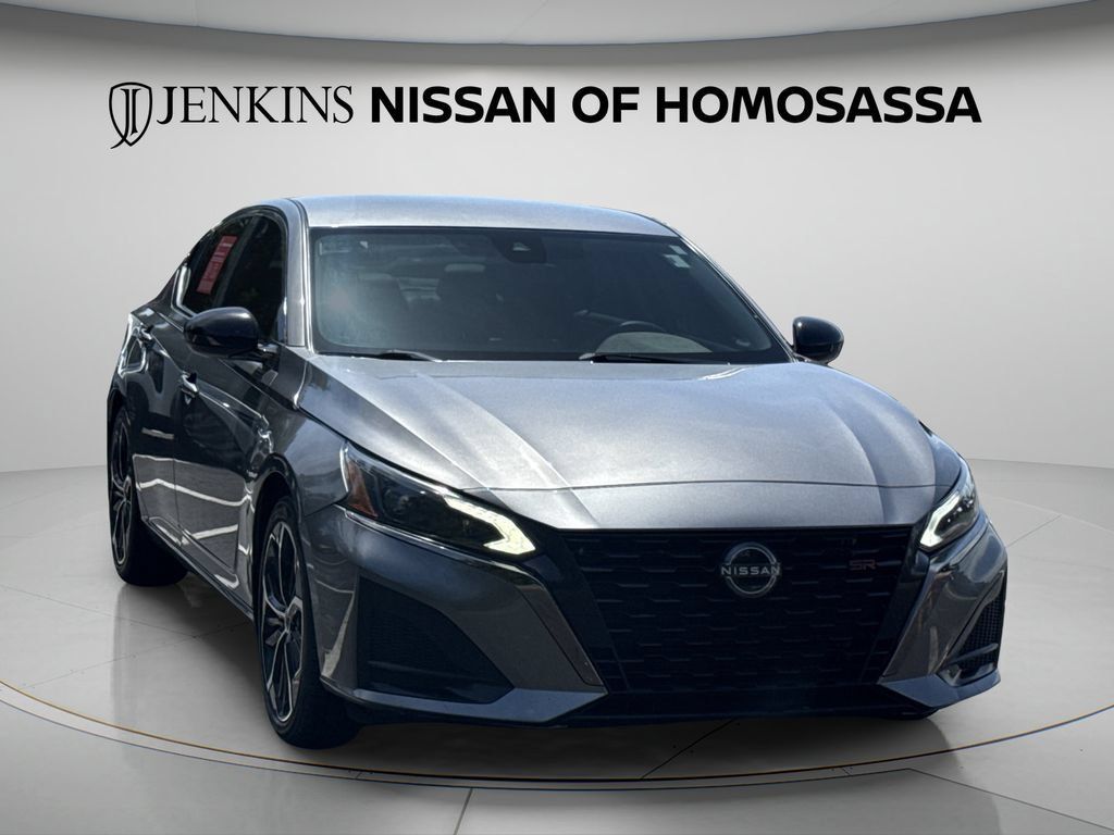 Certified 2024 Nissan Altima 2.5 SR FWD image 2