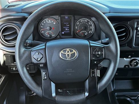 Used 2019 Toyota Tacoma SR image 11