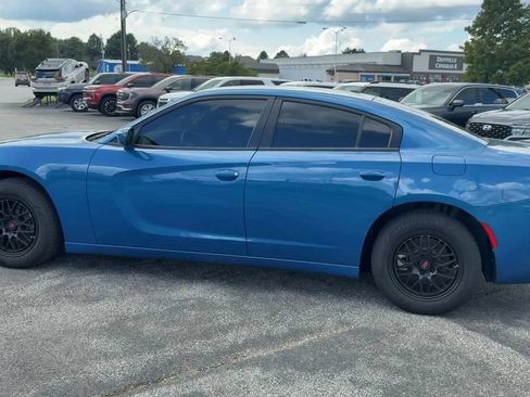 Used 2022 Dodge Charger SXT w/ Leather Interior Group RWD image 4