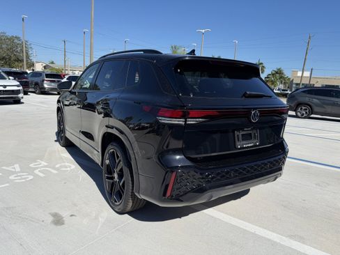 New 2026 Volkswagen Tiguan SE R-Line image 5