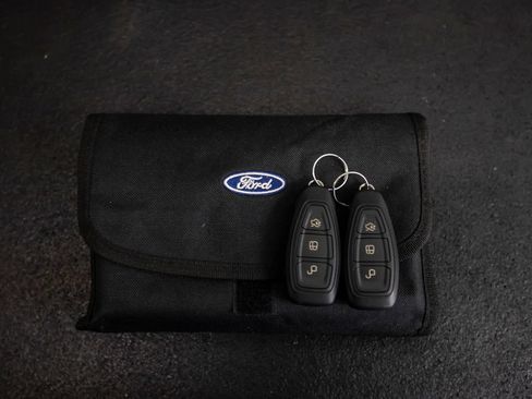 Used 2013 Ford C-MAX SEL FWD image 42