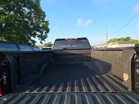 Used 2022 Chevrolet Silverado 2500 LT w/ Midnight Edition AWD/4WD image 10
