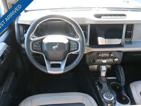 Used 2024 Ford Bronco Wildtrak image 13