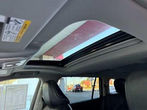 Used 2022 Toyota Highlander XLE image 23