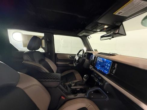 Used 2023 Ford Bronco Wildtrak AWD/4WD image 36