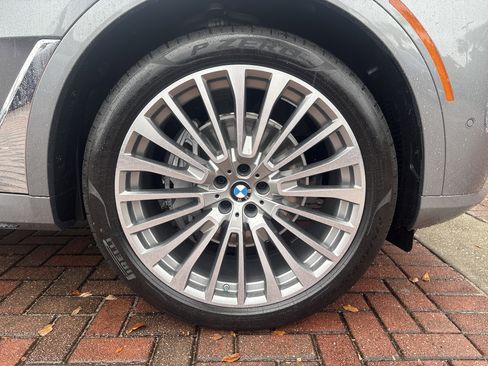 Used 2026 BMW X7 xDrive40i AWD/4WD image 12