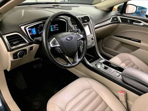 Used 2019 Ford Fusion SEL FWD image 12