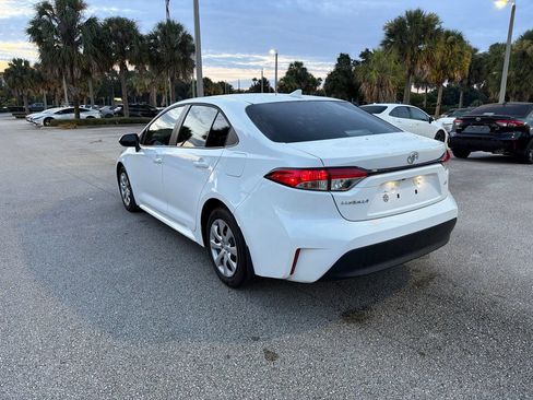 Used 2026 Toyota Corolla LE FWD image 3
