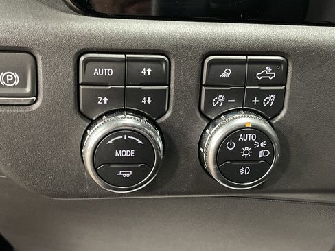 Used 2024 GMC Sierra 1500 SLT w/ SLT Premium Plus Package image 21