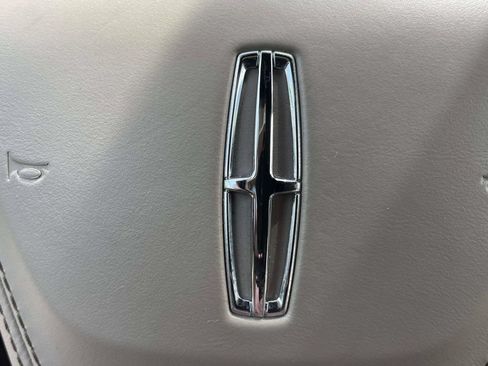 Used 2022 Lincoln Aviator Reserve w/ Equipment Group 201A AWD/4WD image 29