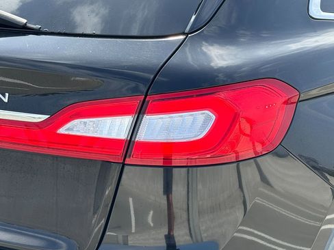 Used 2016 Lincoln MKX Select image 20