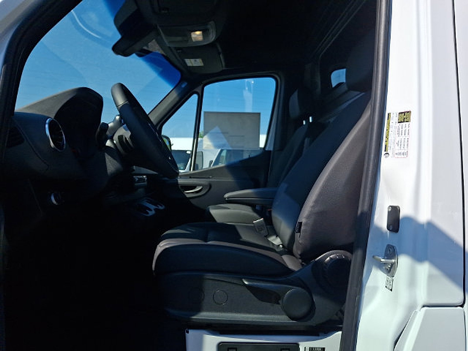 Used 2026 Mercedes-Benz Sprinter 2500 image 13