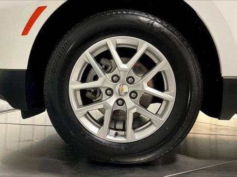 Used 2024 Chevrolet Equinox LT image 9