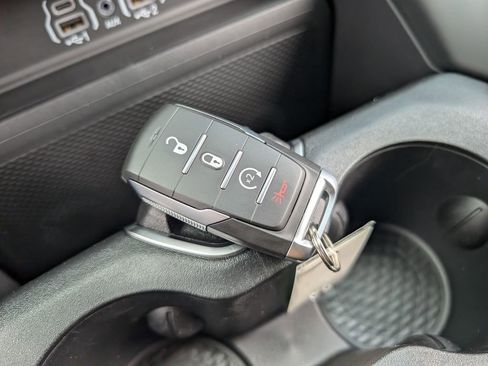 New 2026 RAM 1500 4x4 Crew Cab image 17