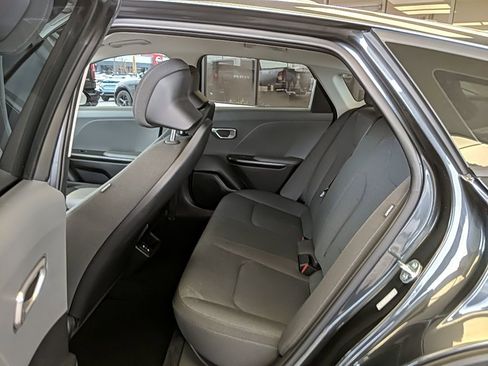 Used 2025 Kia K4 LXS image 11