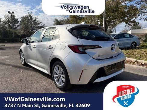 Used 2023 Toyota Corolla SE w/ SE Premium Package image 4