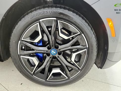 Used 2024 BMW iX xDrive50 w/ Sport Package AWD/4WD image 76
