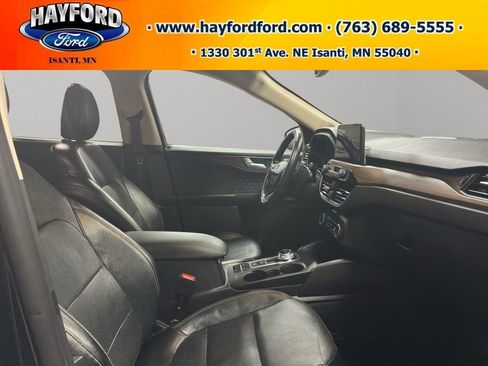Used 2020 Ford Escape Titanium image 21