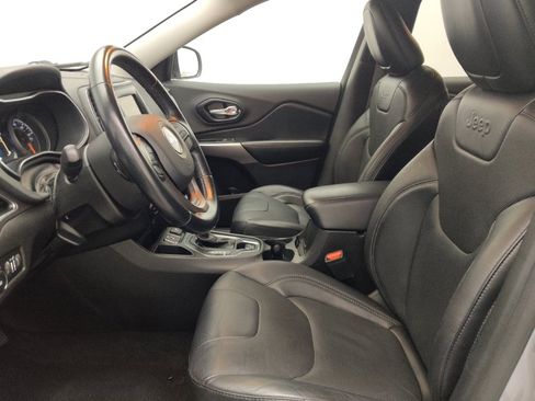 Used 2021 Jeep Cherokee Latitude Lux w/ Sun & Sound Group FWD image 17