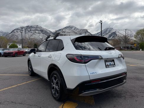 Used 2024 Honda HR-V EX-L image 8