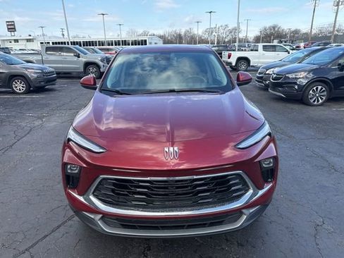 Used 2024 Buick Encore GX Preferred w/ Comfort Package image 3