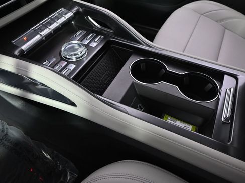 New 2026 Lincoln Nautilus Premier w/ Equipment Group 102A AWD/4WD image 31