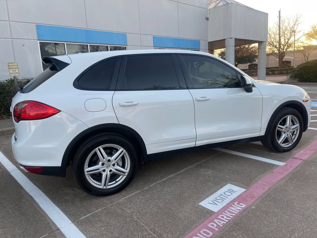 Used 2014 Porsche Cayenne S AWD/4WD image 10