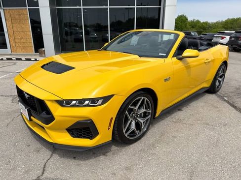 Used 2024 Ford Mustang GT Premium w/ GT Performance Package RWD image 3