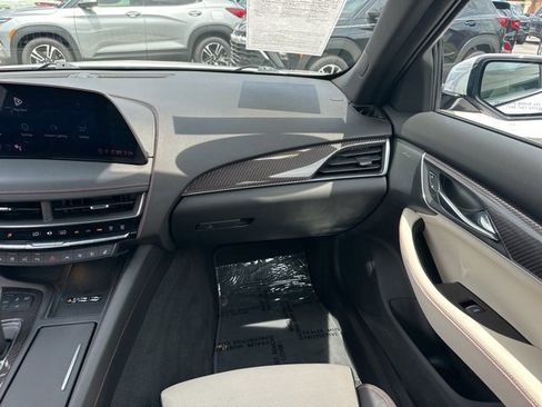 Used 2025 Cadillac CT5 Sport image 4