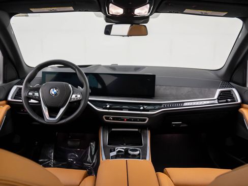 Certified 2024 BMW X5 xDrive40i w/ Parking Assistance Package image 10