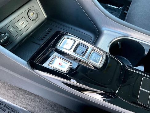 Used 2023 Hyundai Sonata SEL w/ Convenience Package image 16