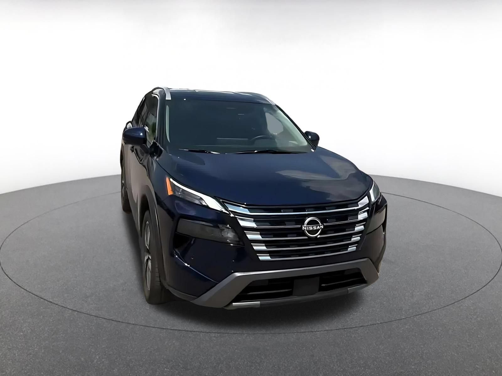 Used 2026 Nissan Rogue SL FWD image 3