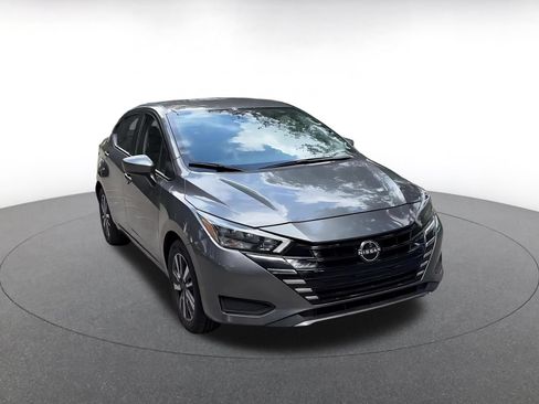 Used 2025 Nissan Versa SV FWD image 3