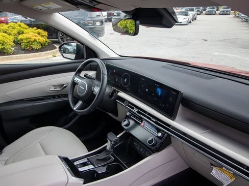 Used 2025 Hyundai Tucson SEL AWD/4WD image 19