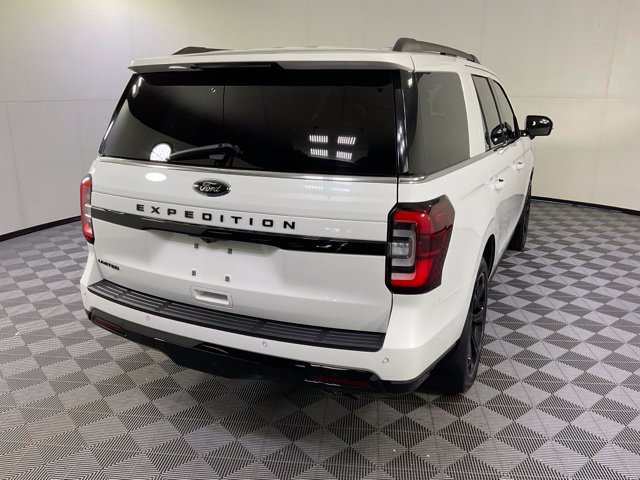 Used 2023 Ford Expedition Limited AWD/4WD image 6