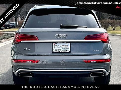 Used 2023 Audi Q5 2.0T Premium w/ Convenience Package image 4