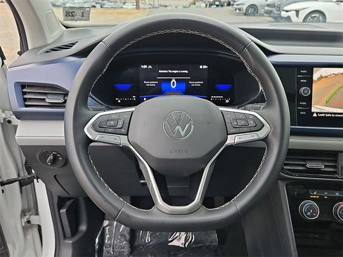 Used 2023 Volkswagen Taos SE image 22